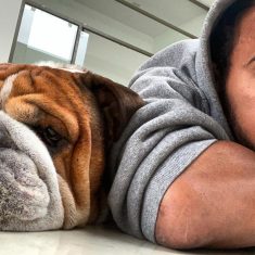 lewis-hamilton-roscoe-kutyaja-vegan-instagram