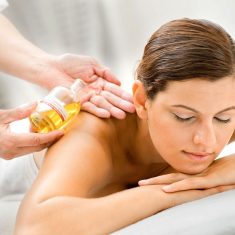 massage-with-oil