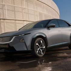 mazda-cx-6e-2026-08-min-1400x933