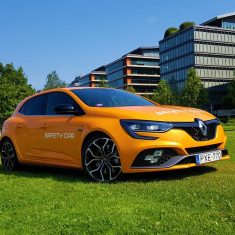 megane-rs-r