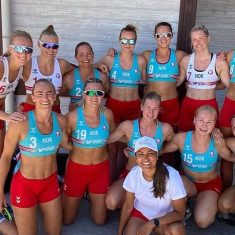 norveg-strandkezilabda-csapat-bikini-birsag