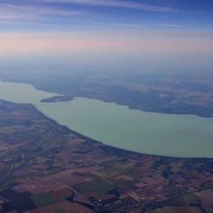orszagjaro-repules-balaton