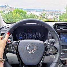 ssangyong-tivoli-kormany