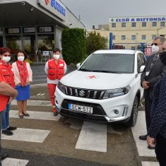 suzuki-adomany-vitara-voroskereszt