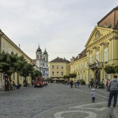 szekesfehervar-varoshaz-ter