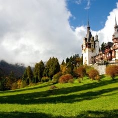 tortenelmi-sinaia-kastely-kolostor-romania