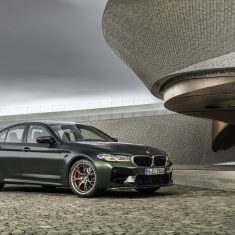uj-bmw-m5-cs-1