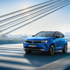 Opel Grandland Hybrid4 (2021)