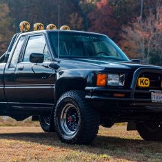 vissza-a-jovobe-toyota-pick-up-1